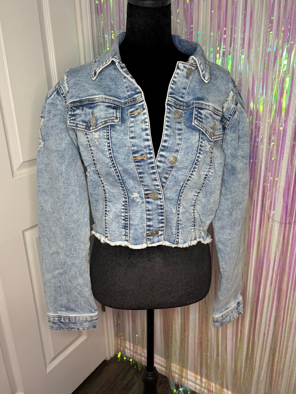 NWOT Light Blue Denim Jacket W/ Frayed Hem & Distressing Stretchy Acid Wash look